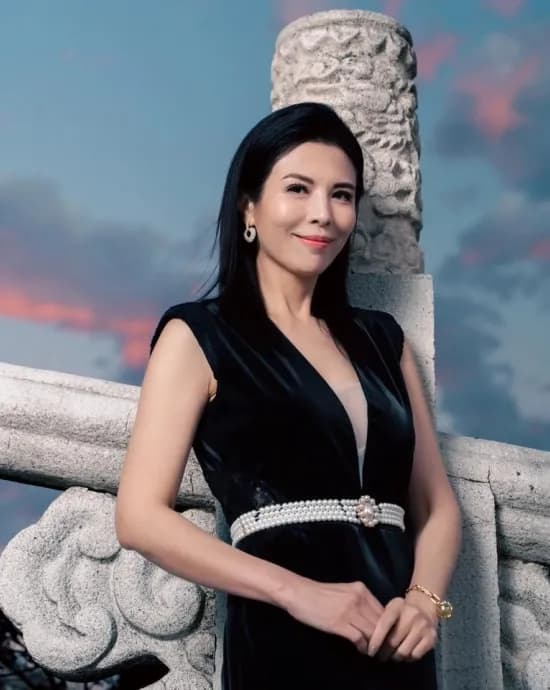 Vivian 王百瑜