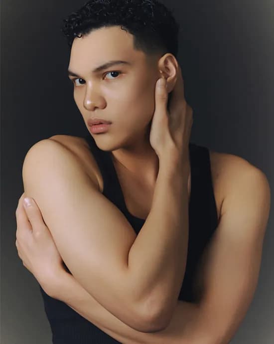Wen Yi 張文毅