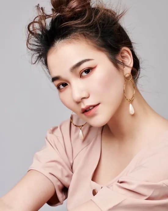 Helen 陳韋利