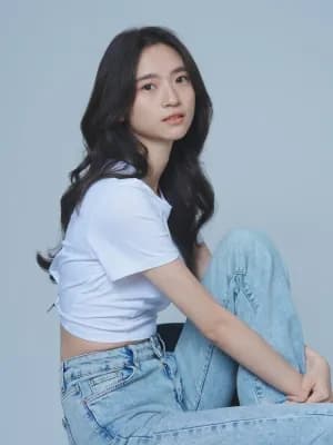 Julie 袁子筑