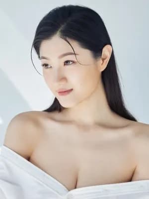 Bella 陳亭竹