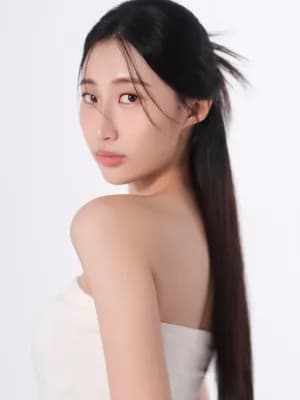 Bella 許喬媗