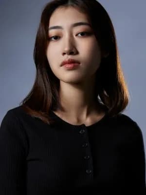 Cindy 黃欣妤
