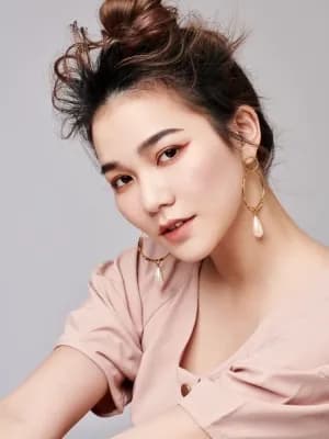 Helen 陳韋利